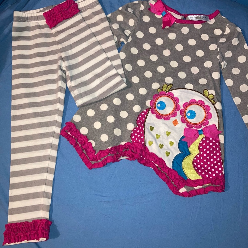 Rare Editions, 2 piece outfit
